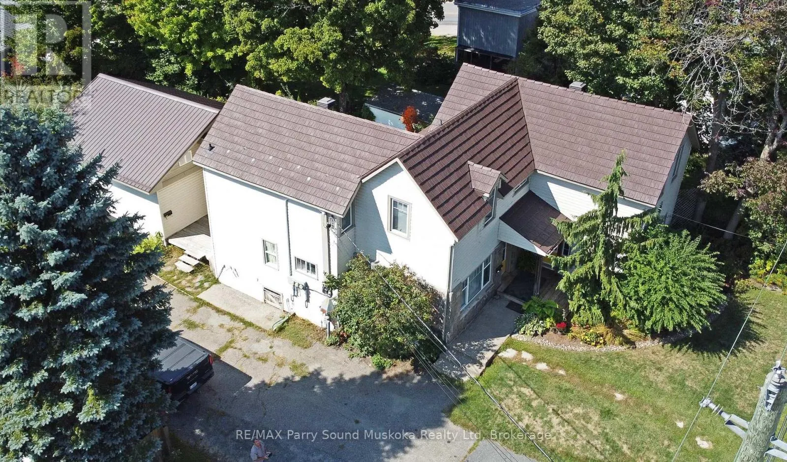 46 WAUBEEK STREET