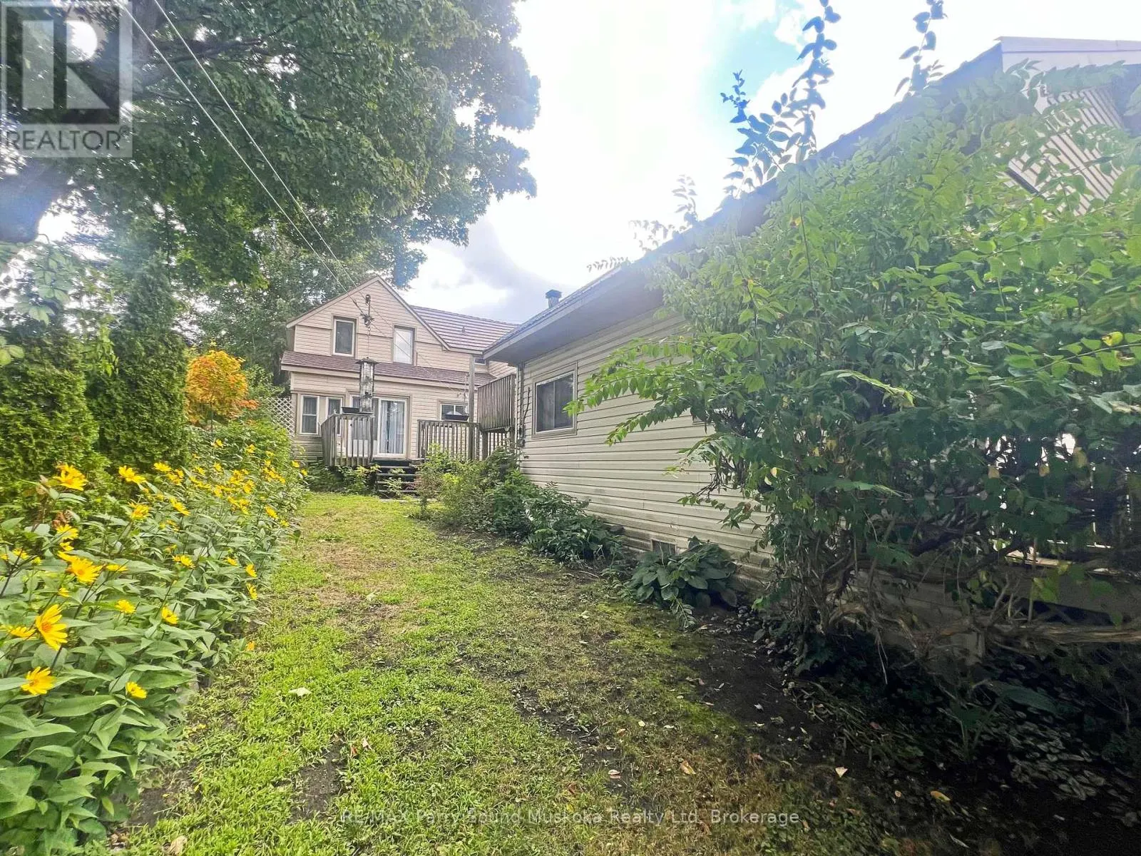 46 WAUBEEK STREET