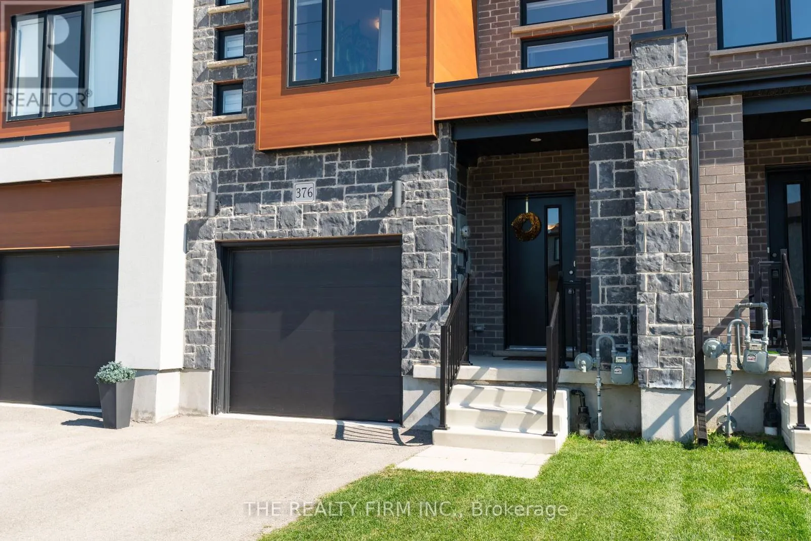 376 BRADSHAW DRIVE
