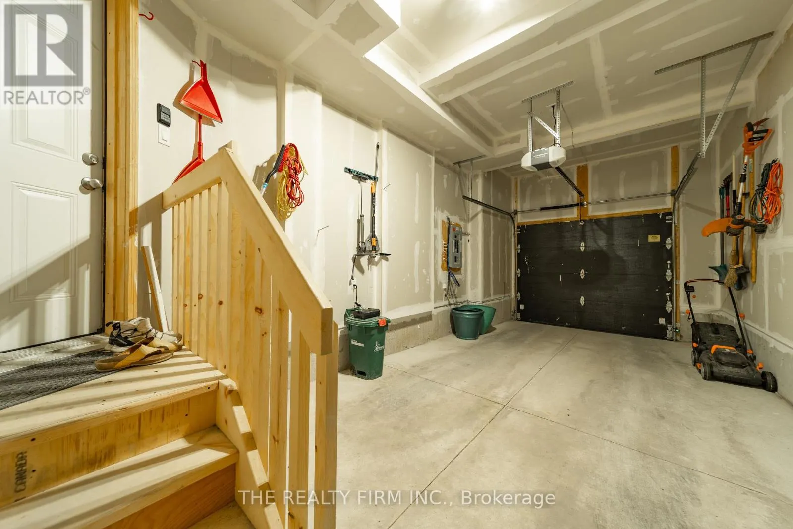 376 BRADSHAW DRIVE