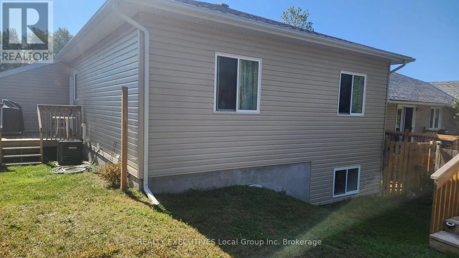 284 THELMA AVENUE
