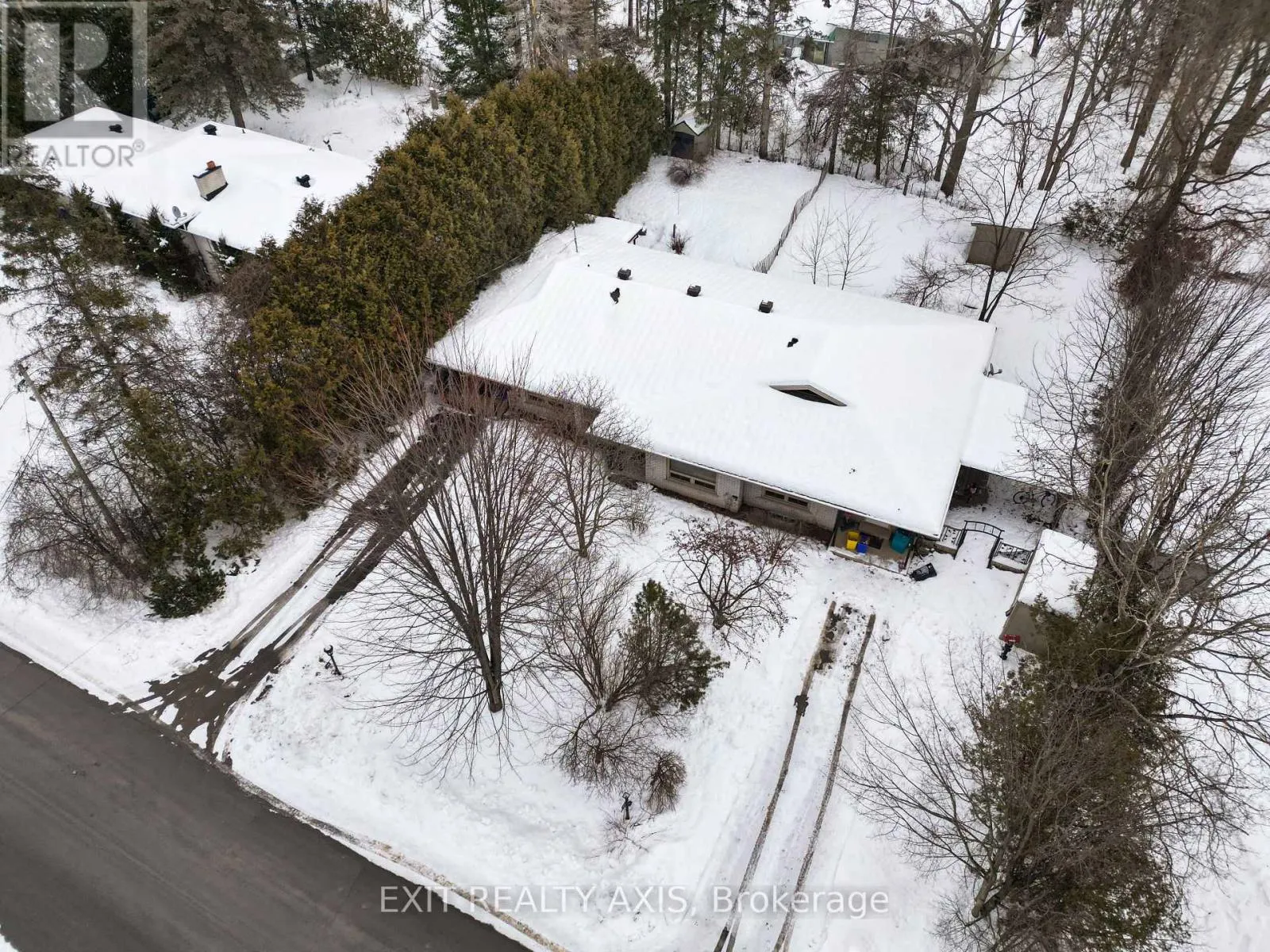 11 & 13 BAYVIEW CRESCENT