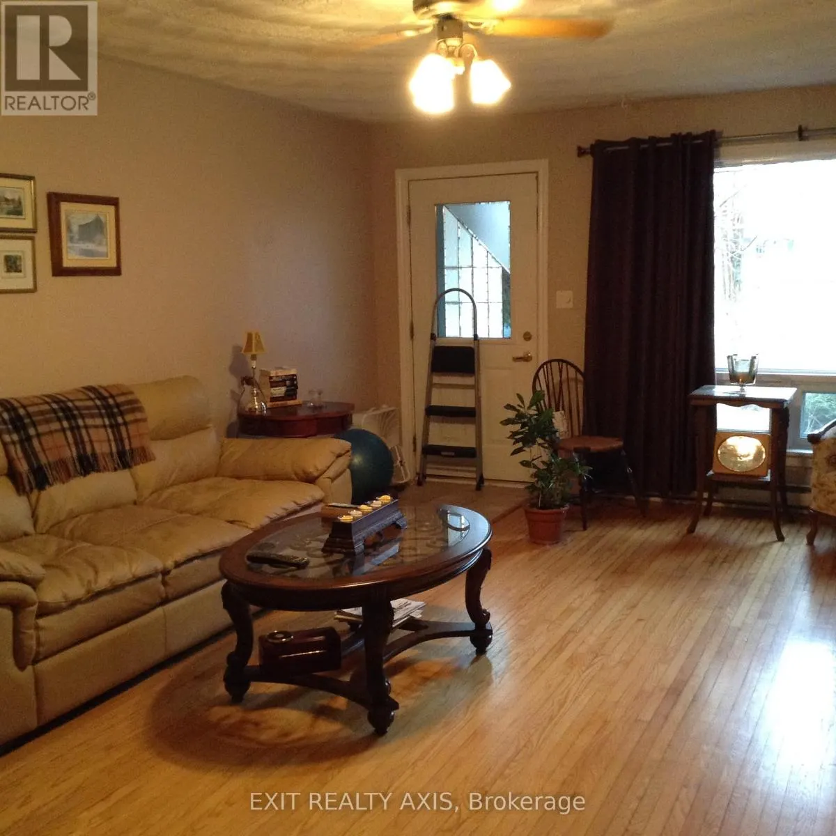 11 & 13 BAYVIEW CRESCENT