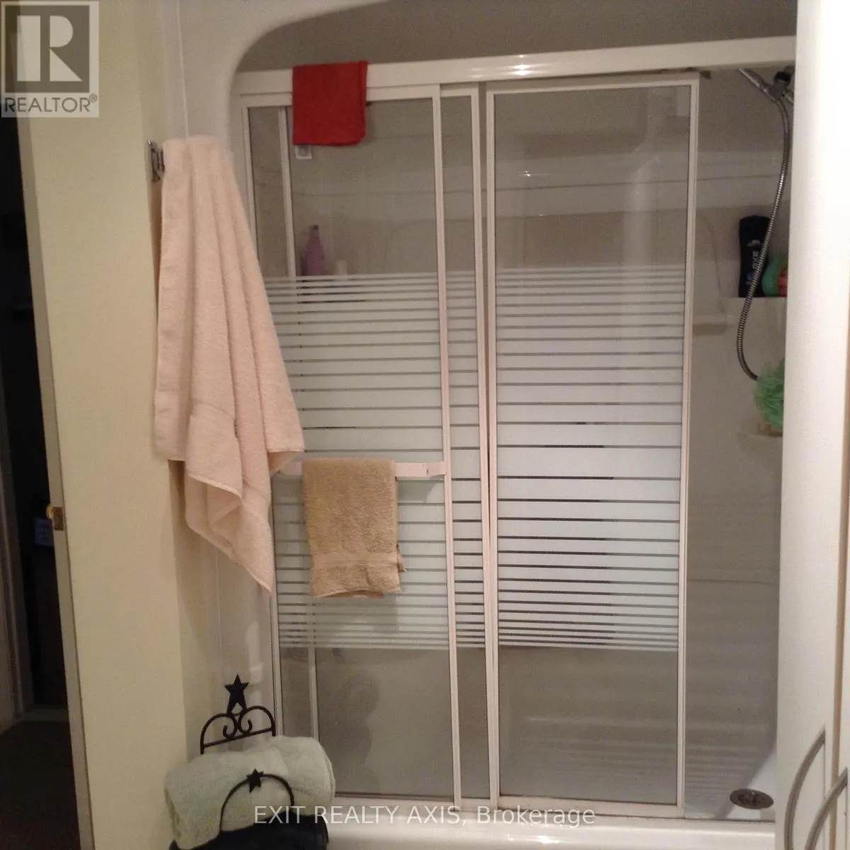 11 & 13 BAYVIEW CRESCENT