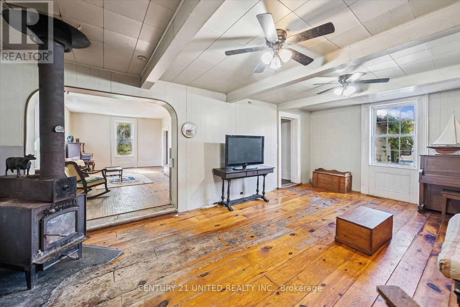 872 COUNTY ROAD 2