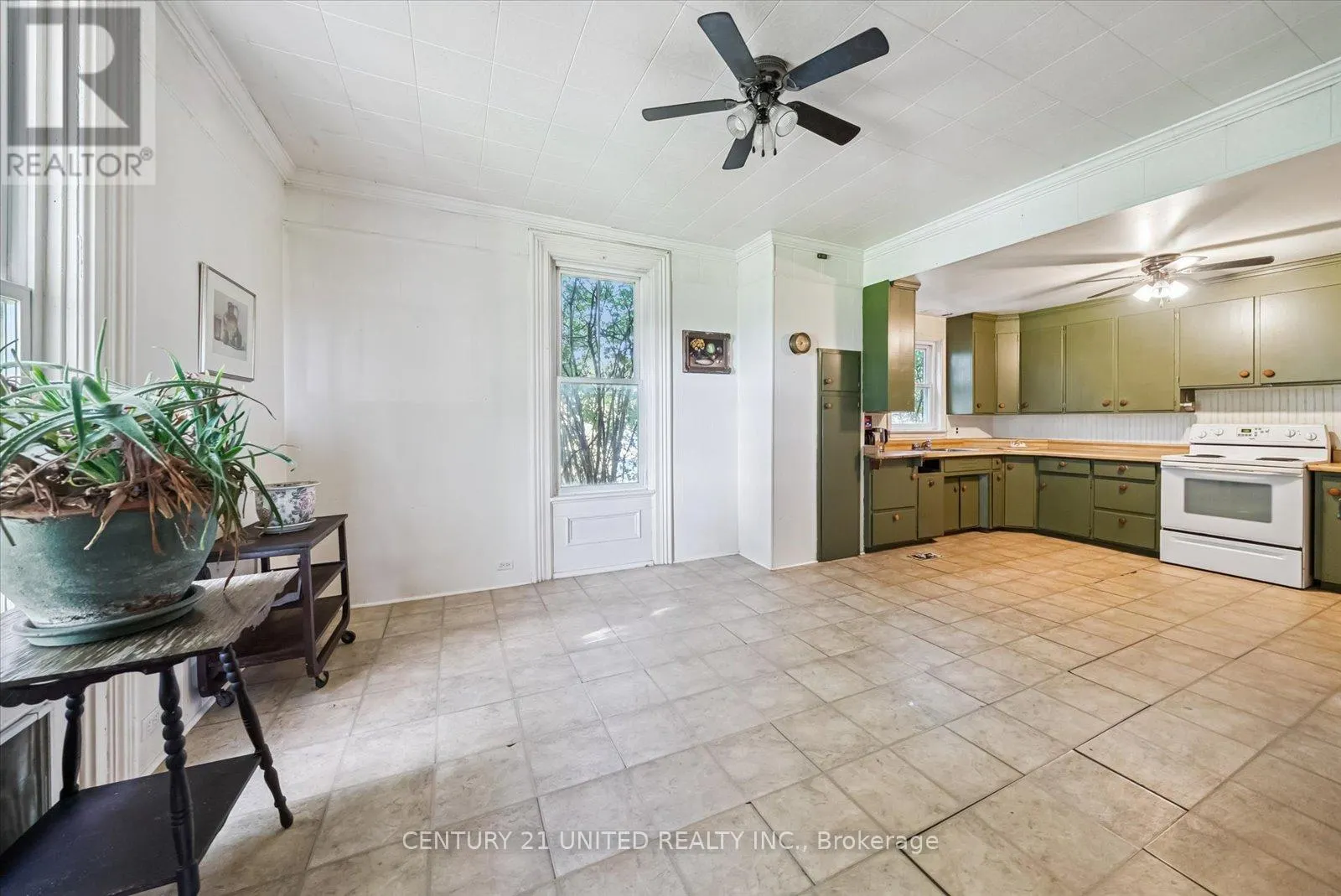 872 COUNTY ROAD 2