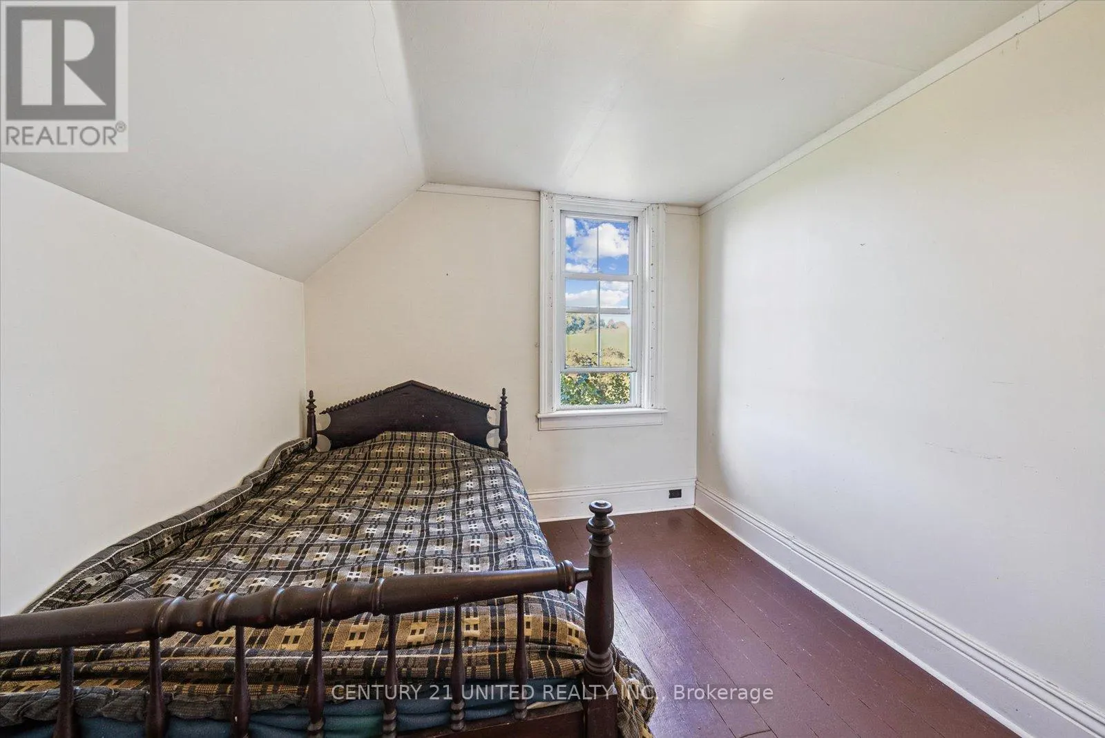 872 COUNTY ROAD 2