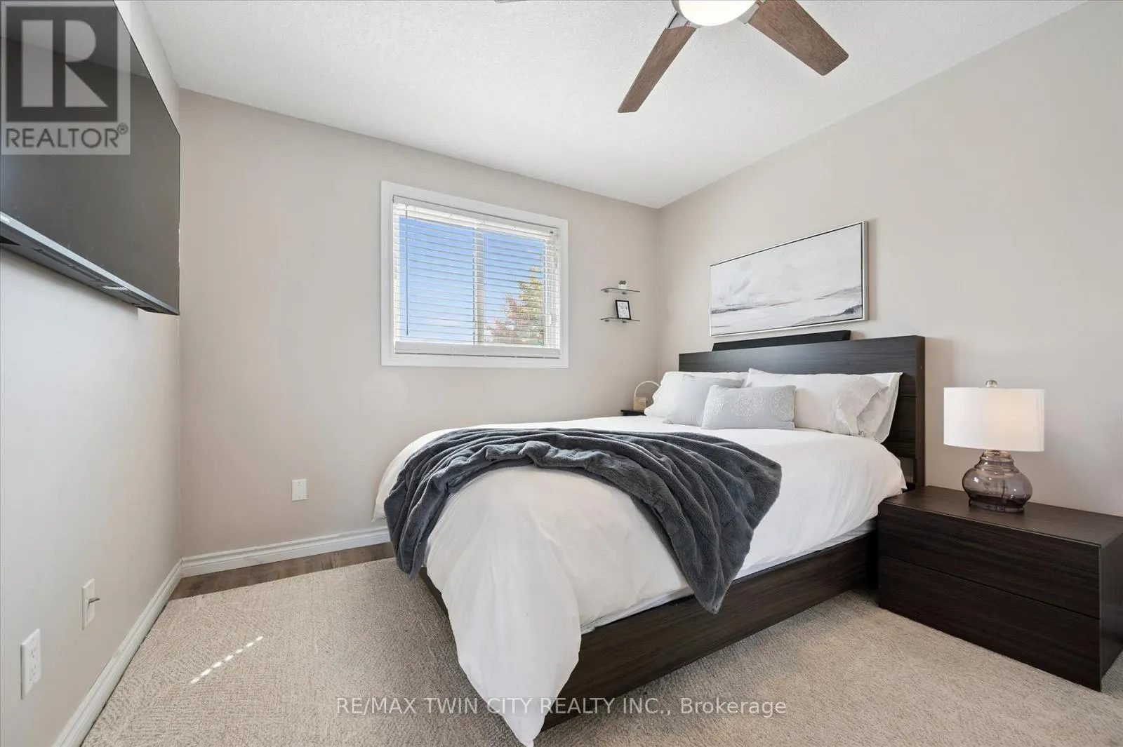 29 - 555 CHABLIS DRIVE