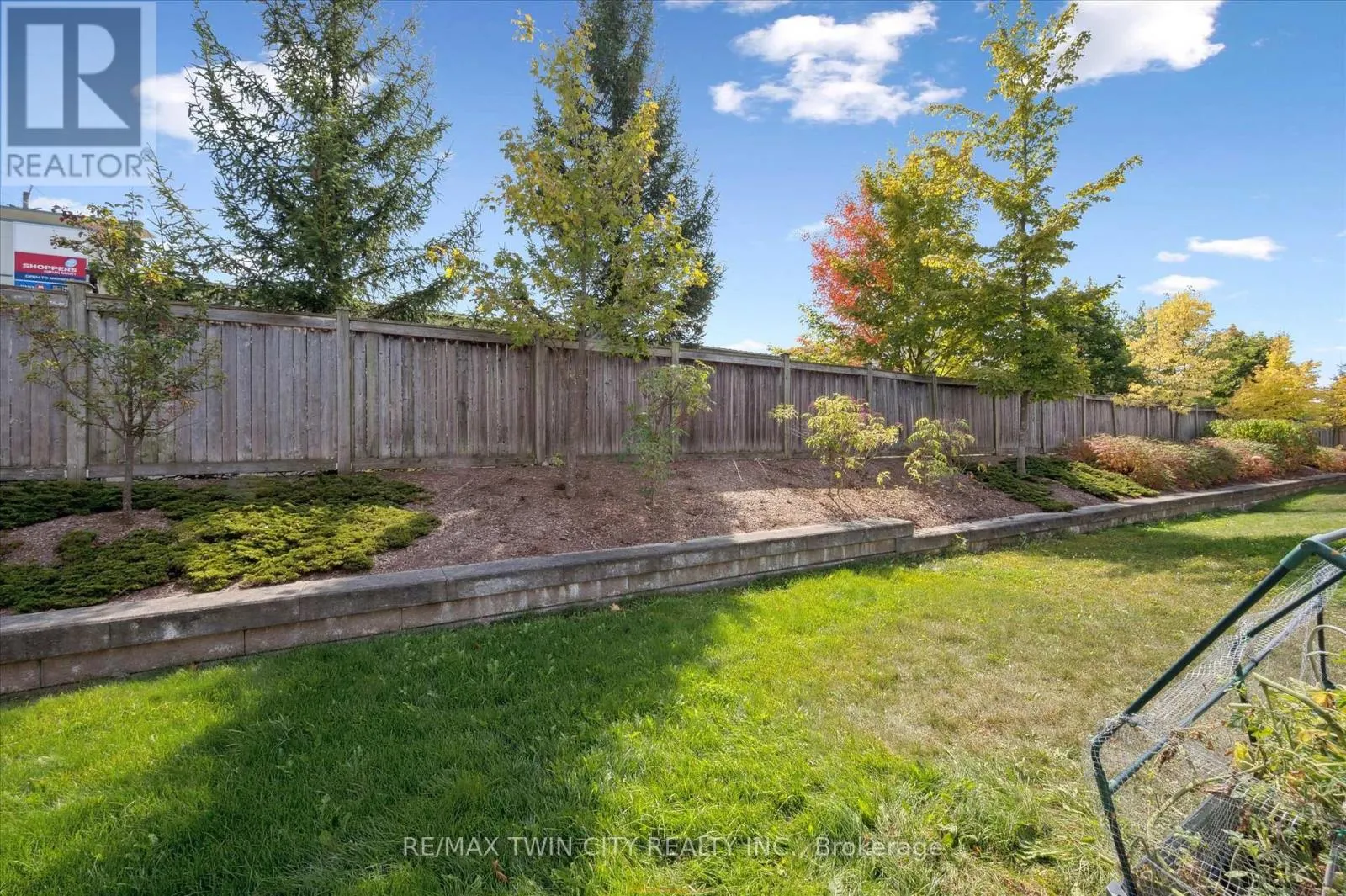 29 - 555 CHABLIS DRIVE