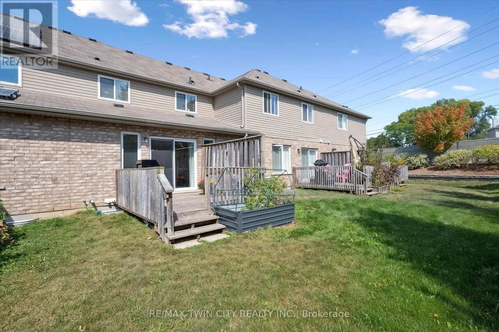 29 - 555 CHABLIS DRIVE