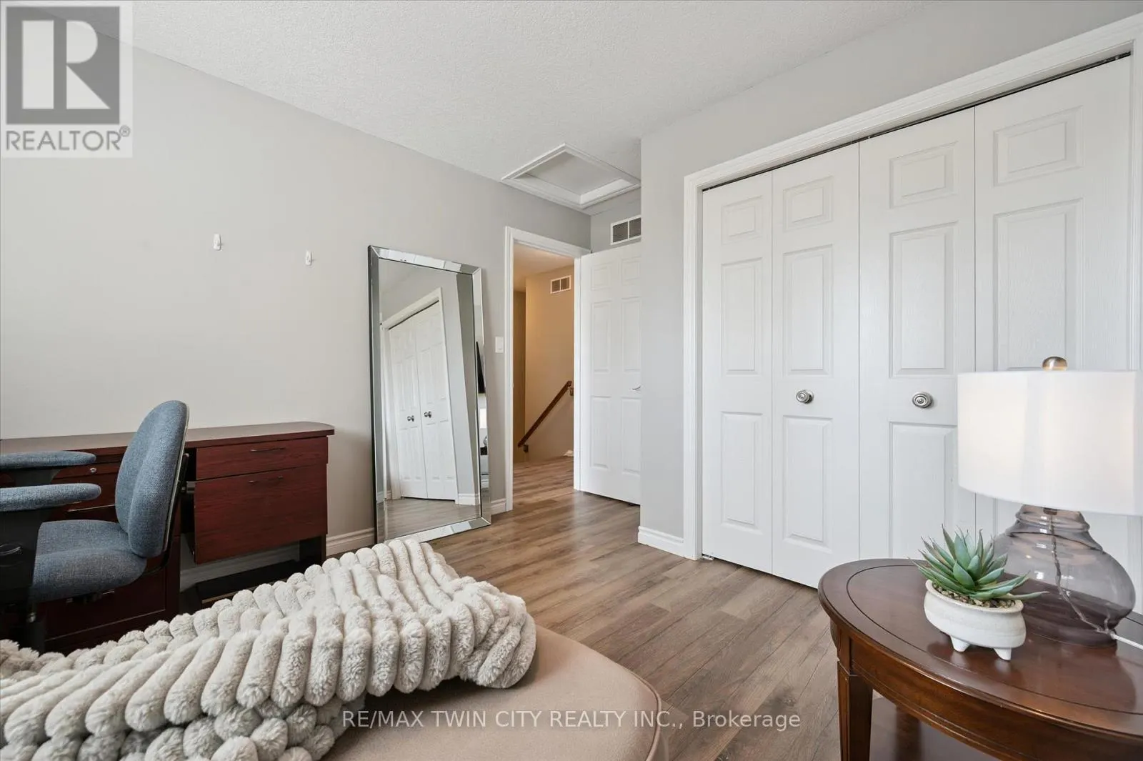 29 - 555 CHABLIS DRIVE