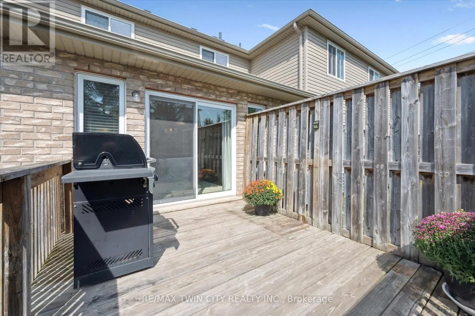 29 - 555 CHABLIS DRIVE