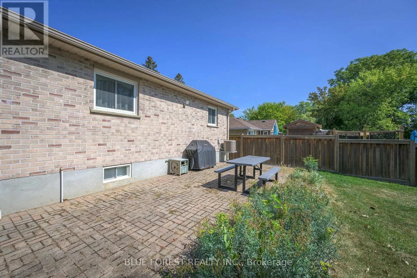 547 CRESTON AVENUE