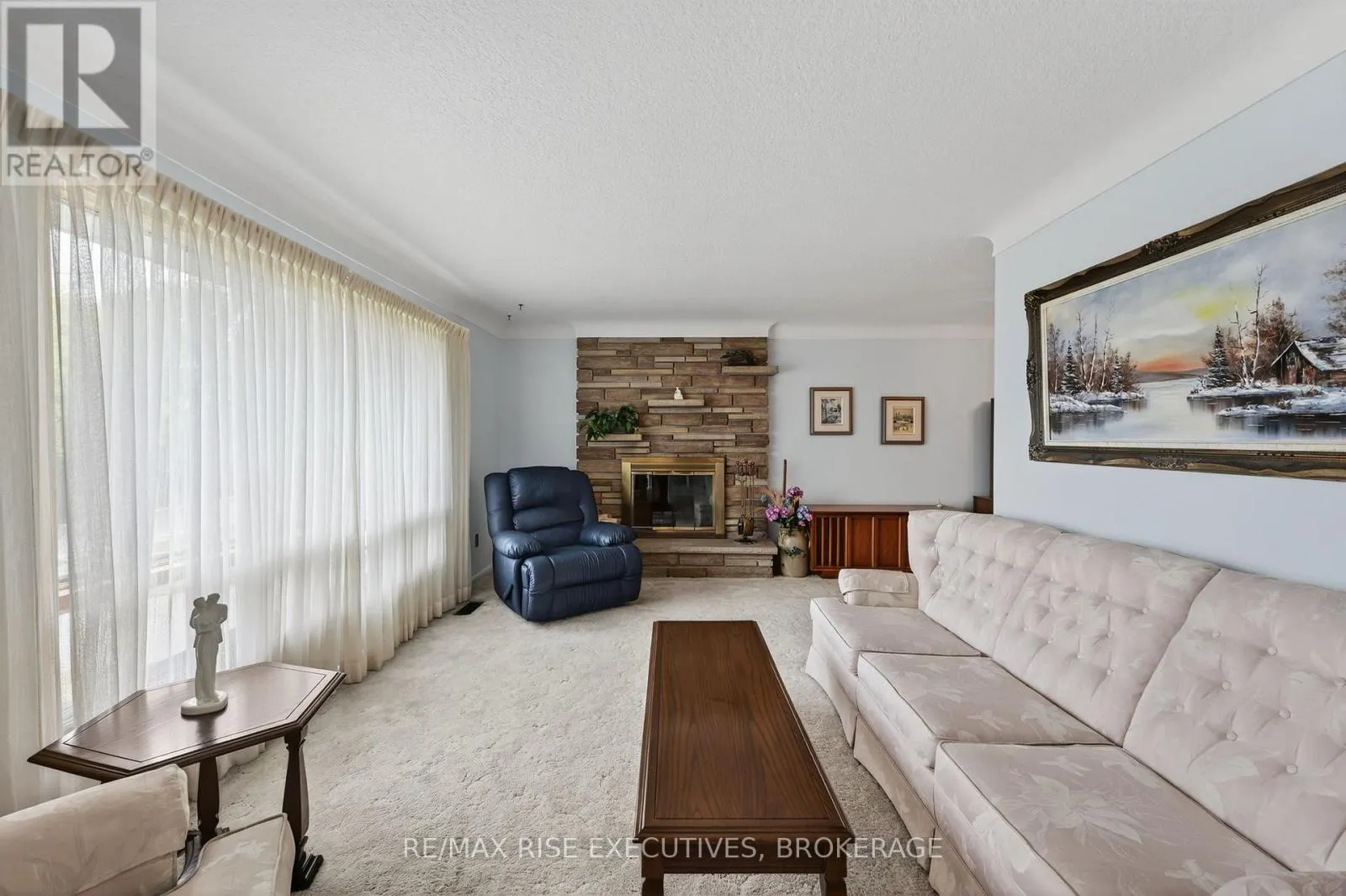 748 MONA DRIVE