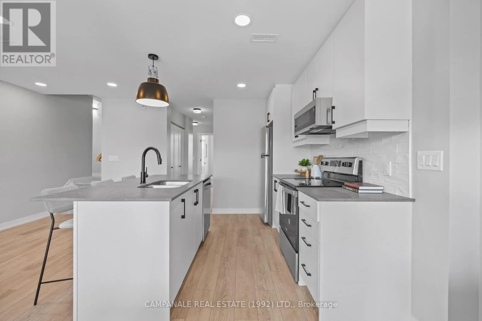 4 MODUGNO AVENUE