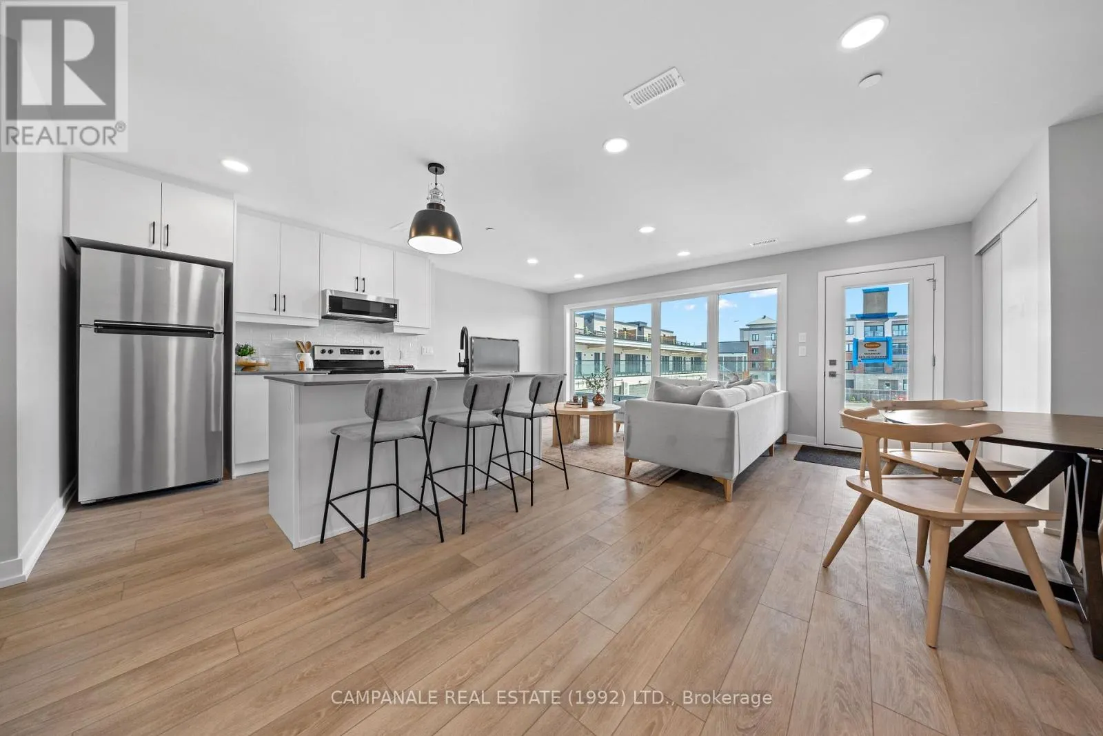 4 MODUGNO AVENUE