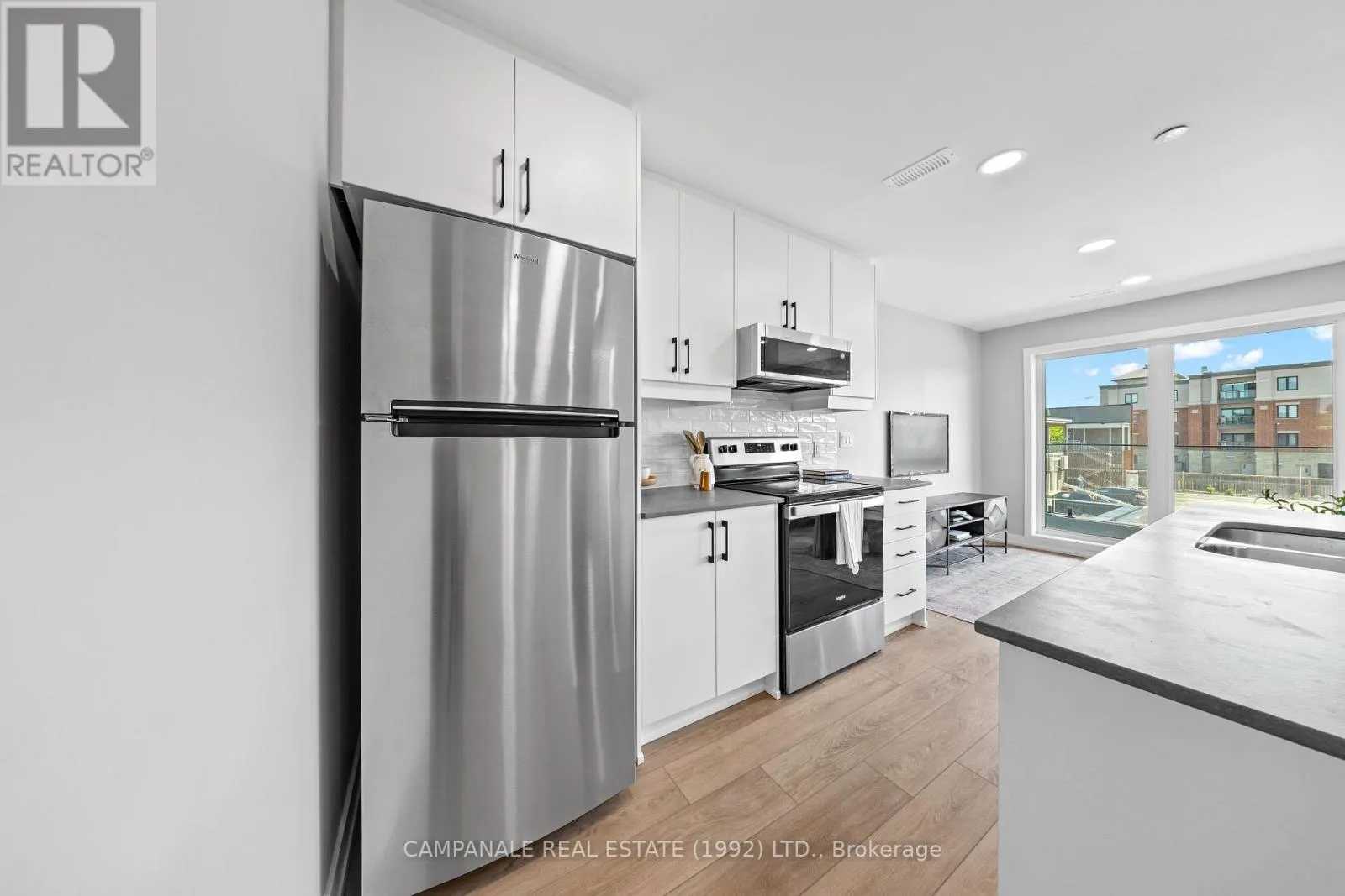 4 MODUGNO AVENUE