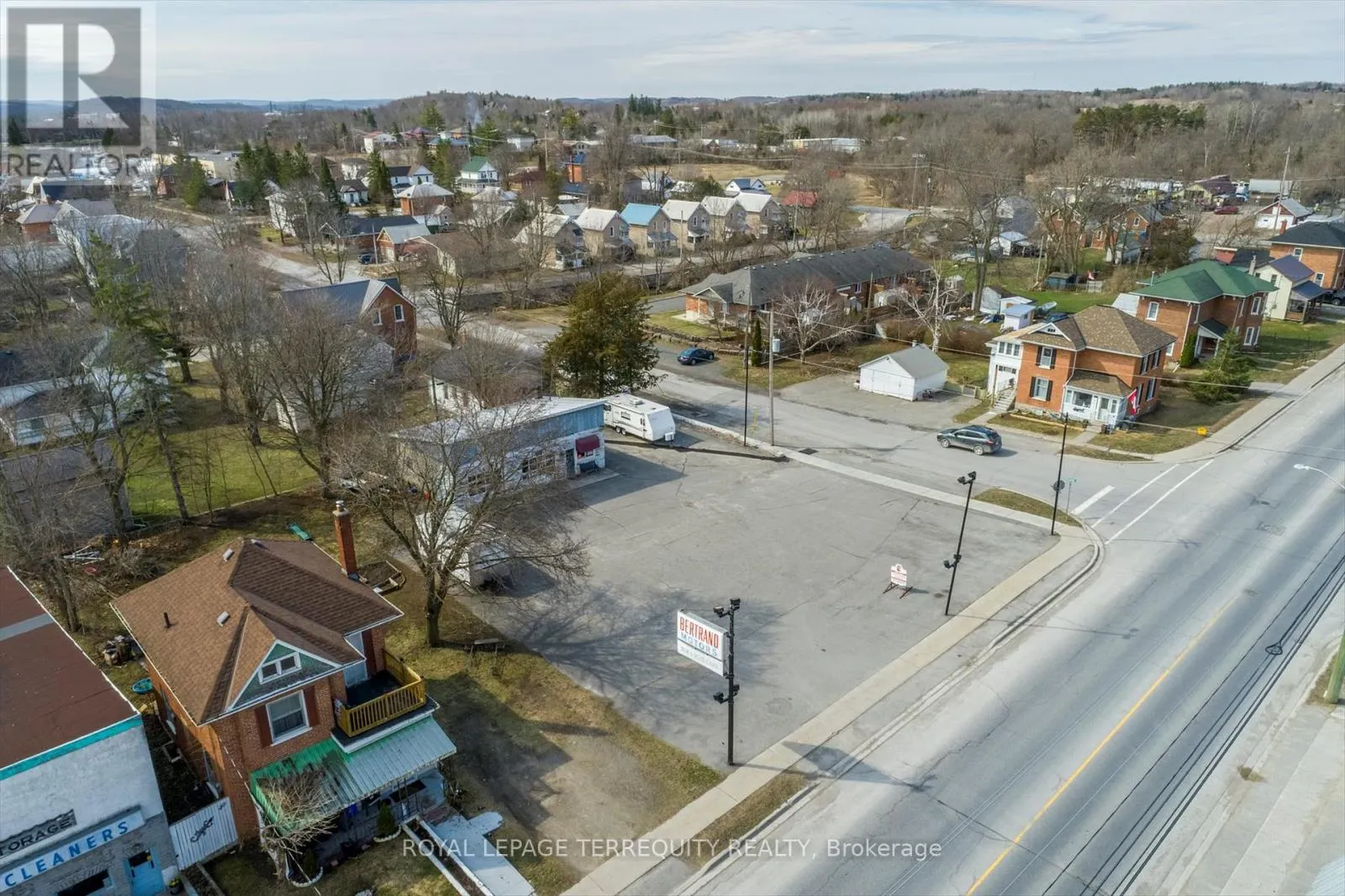 119 BRIDGE STREET W