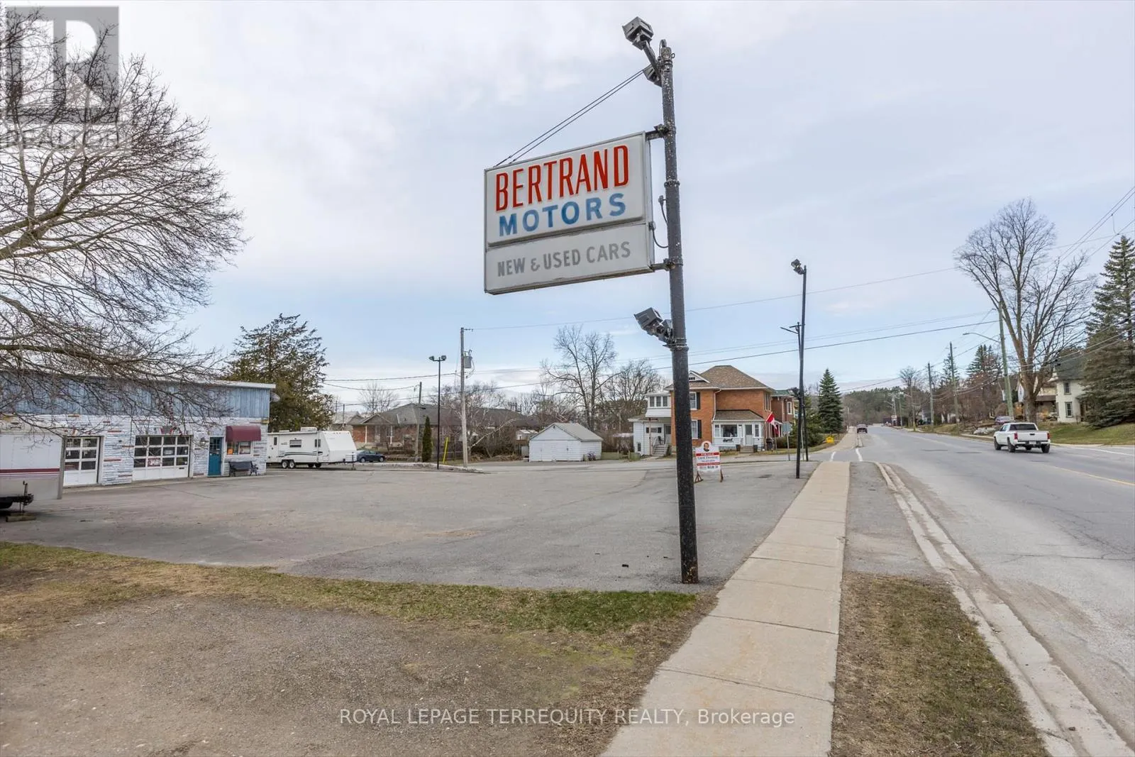 119 BRIDGE STREET W