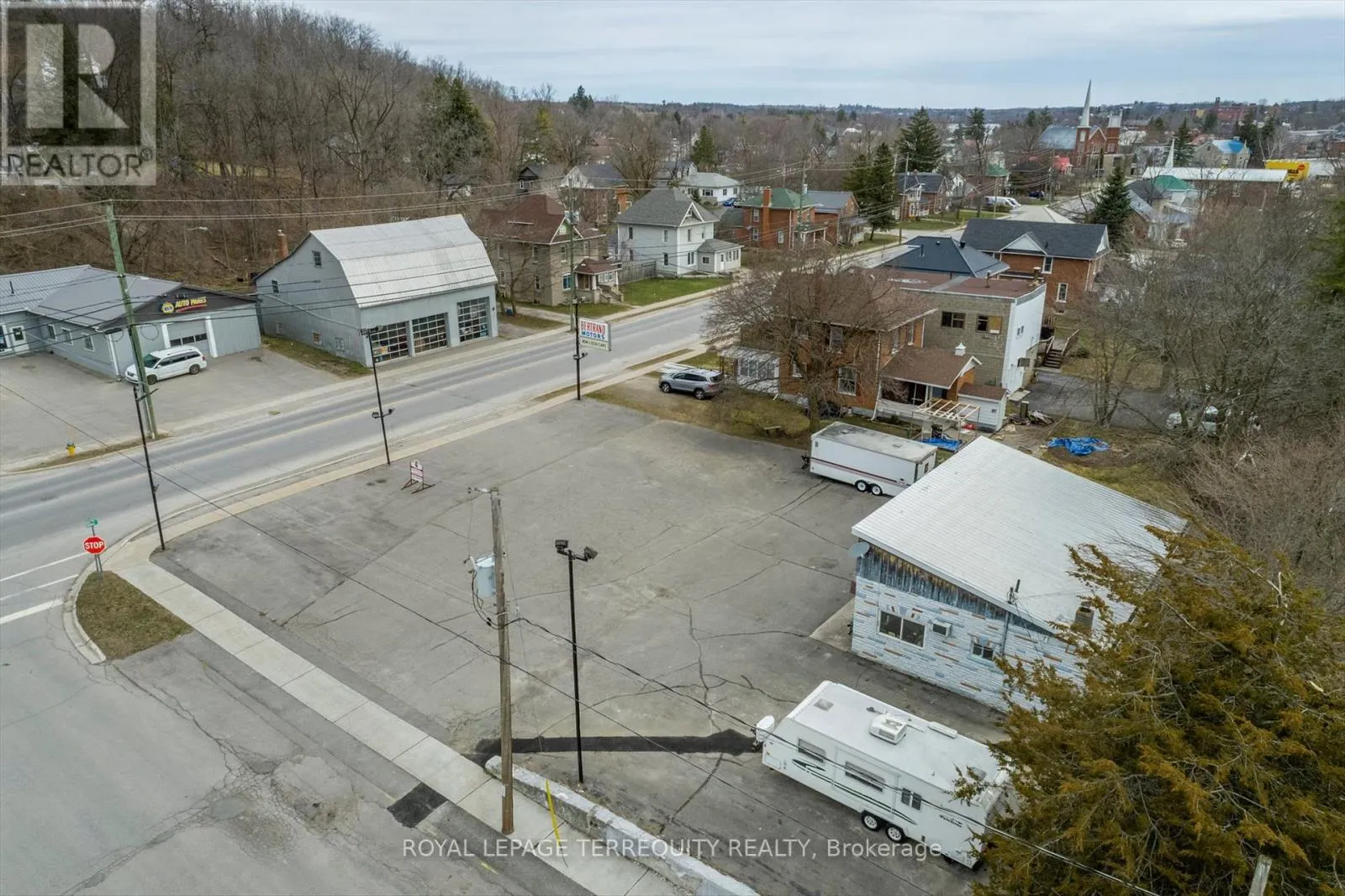 119 BRIDGE STREET W