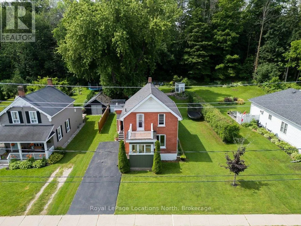 25 EDWIN STREET W