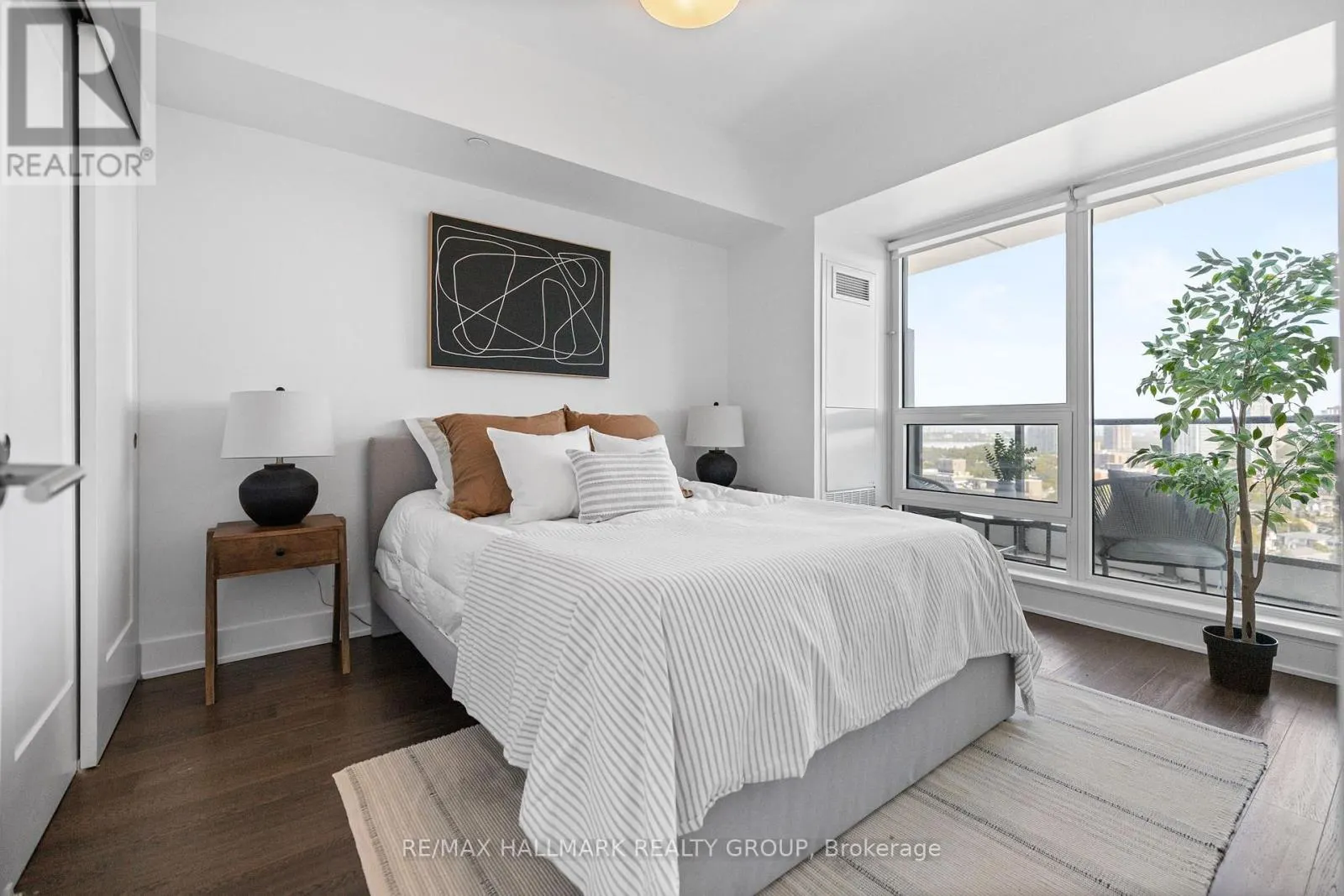 1906 - 485 RICHMOND ROAD