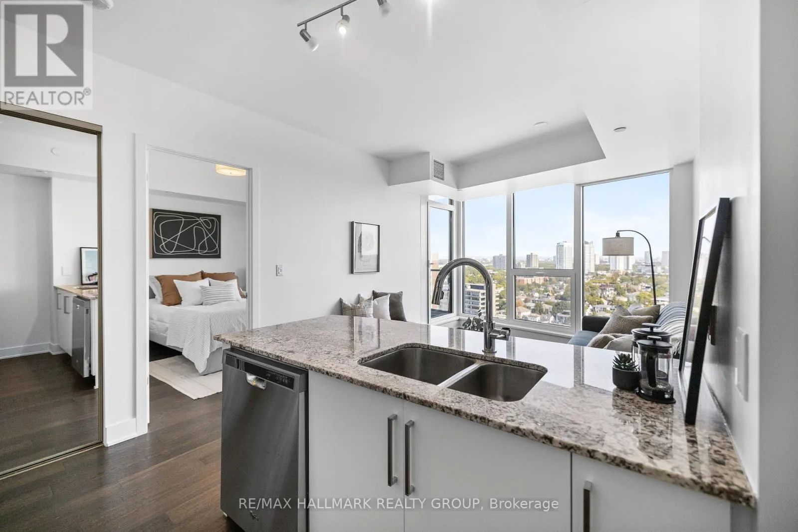 1906 - 485 RICHMOND ROAD