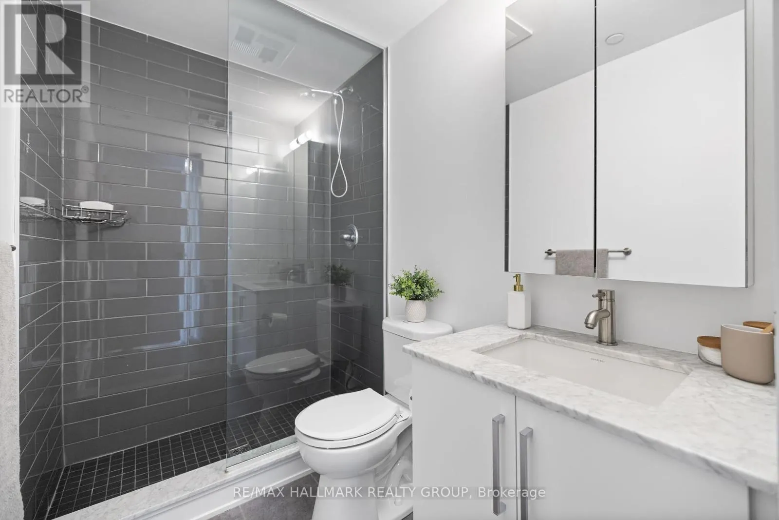 1906 - 485 RICHMOND ROAD