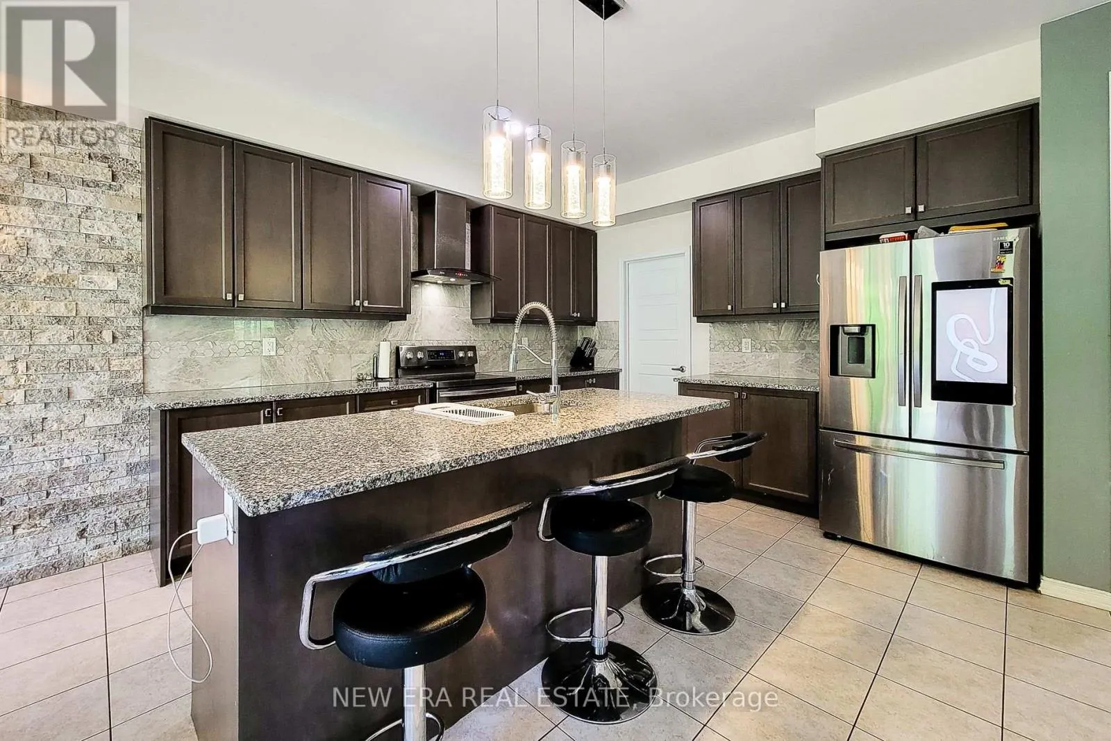 65 CACTUS CRESCENT
