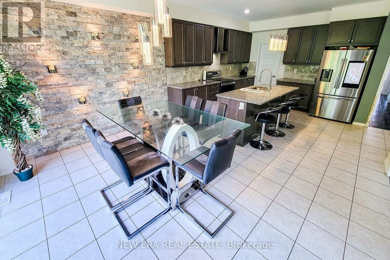 65 CACTUS CRESCENT