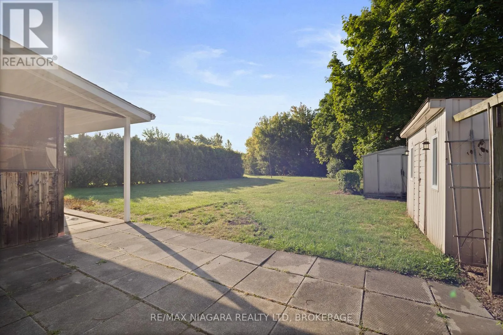 613 QUEENSTON ROAD