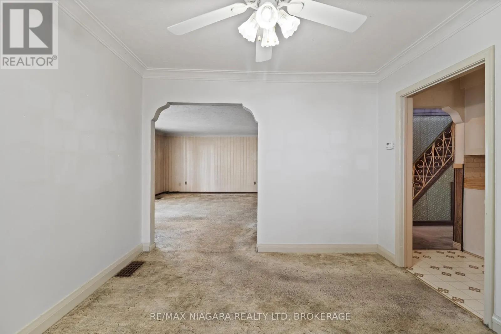 613 QUEENSTON ROAD