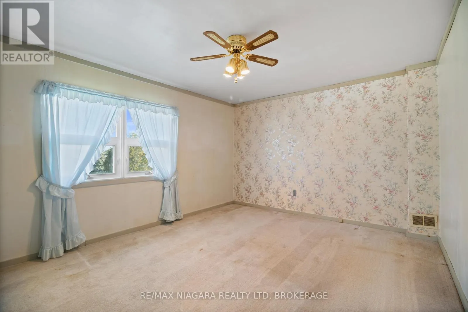 613 QUEENSTON ROAD