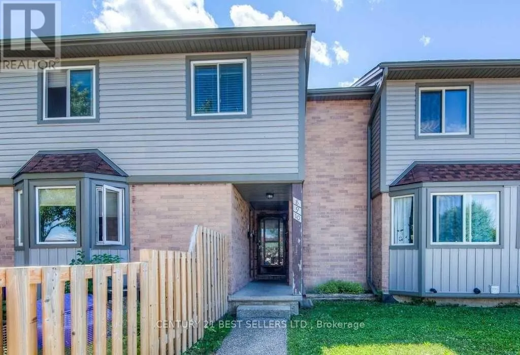 9 - 700 ERINBROOK DRIVE