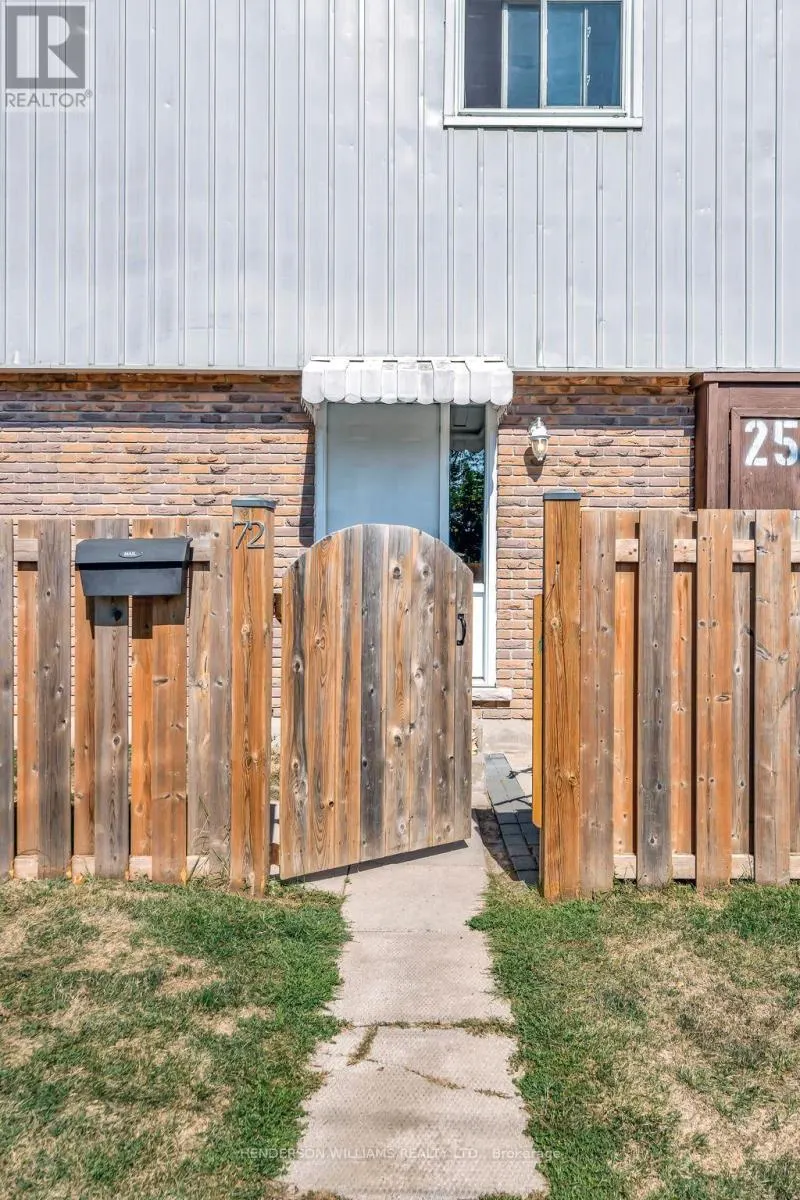 72 - 25 TRACEY PARK DRIVE, #72
