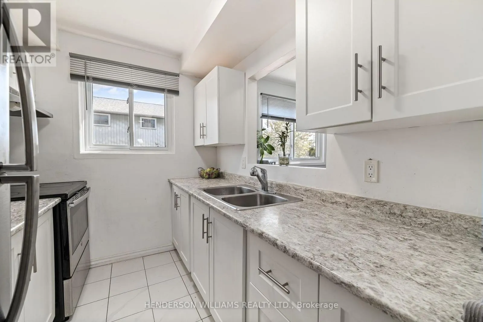 72 - 25 TRACEY PARK DRIVE, #72