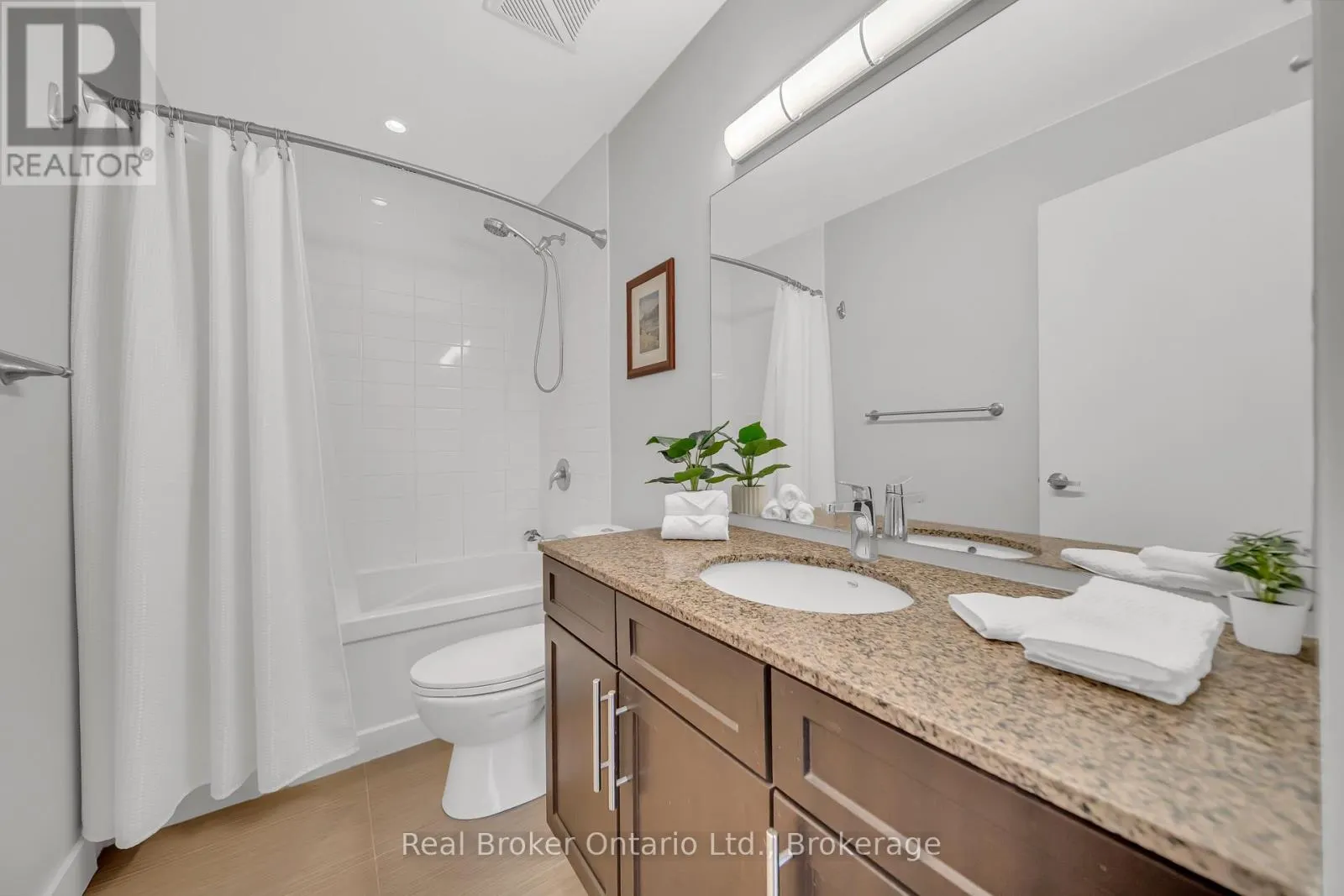 214 - 188 KING STREET S, #214