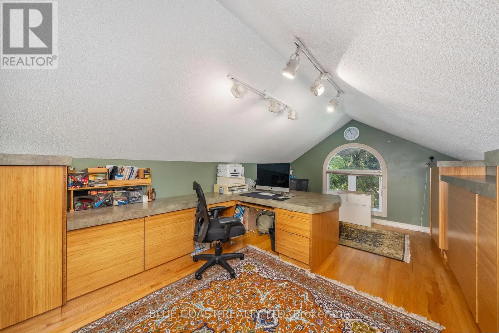 291 TAWNY ROAD