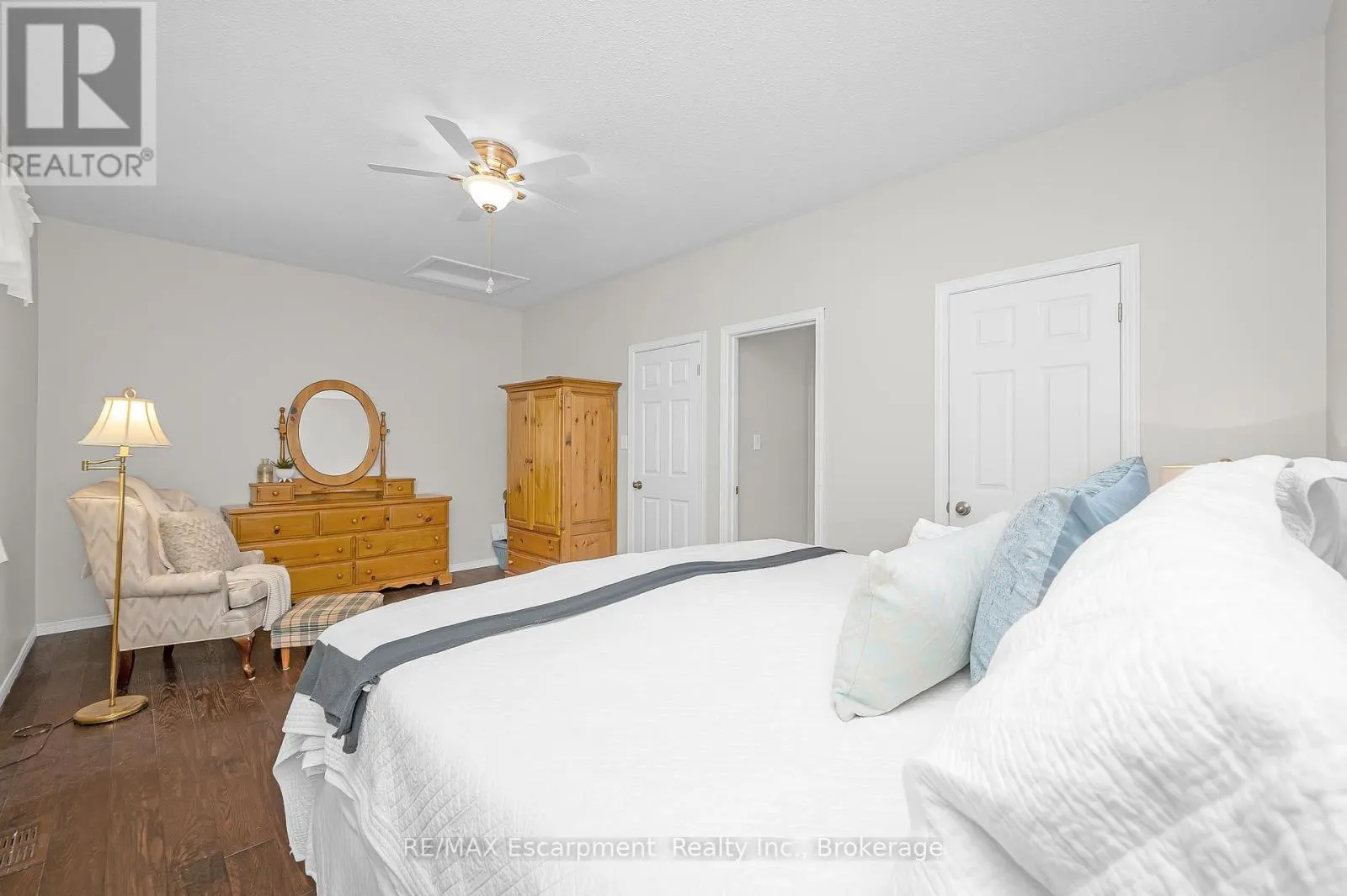 18 - 212 STONEHENGE DRIVE, #18