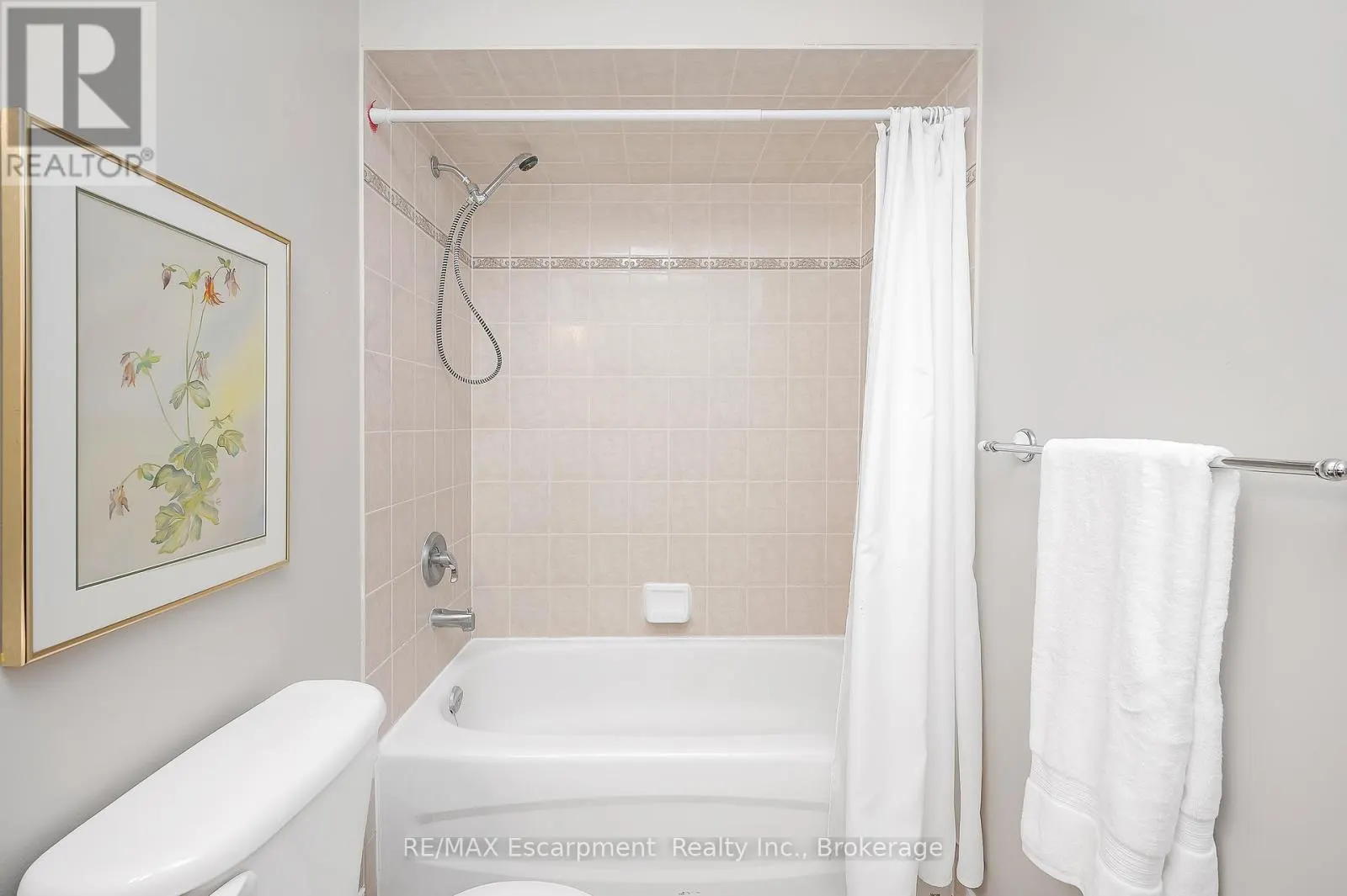 18 - 212 STONEHENGE DRIVE, #18