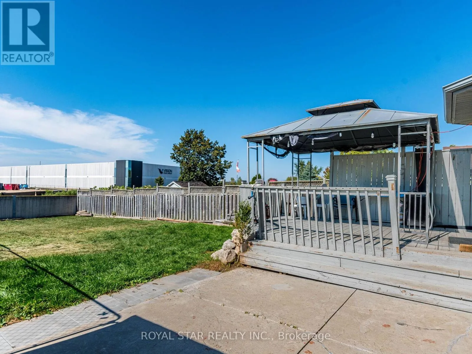 63 GREEN BANK DRIVE