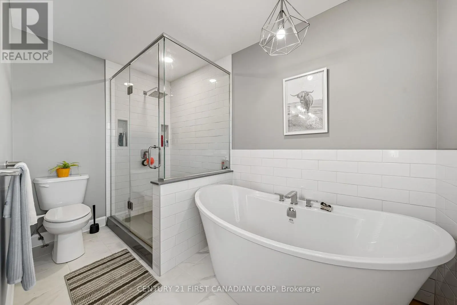 146 GILMOUR DRIVE