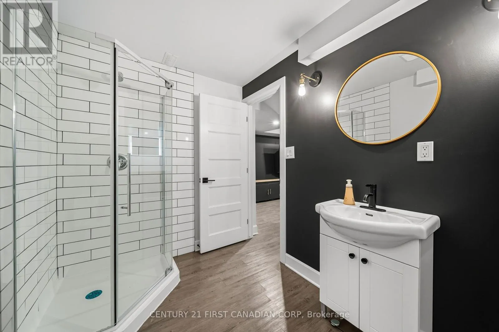 146 GILMOUR DRIVE