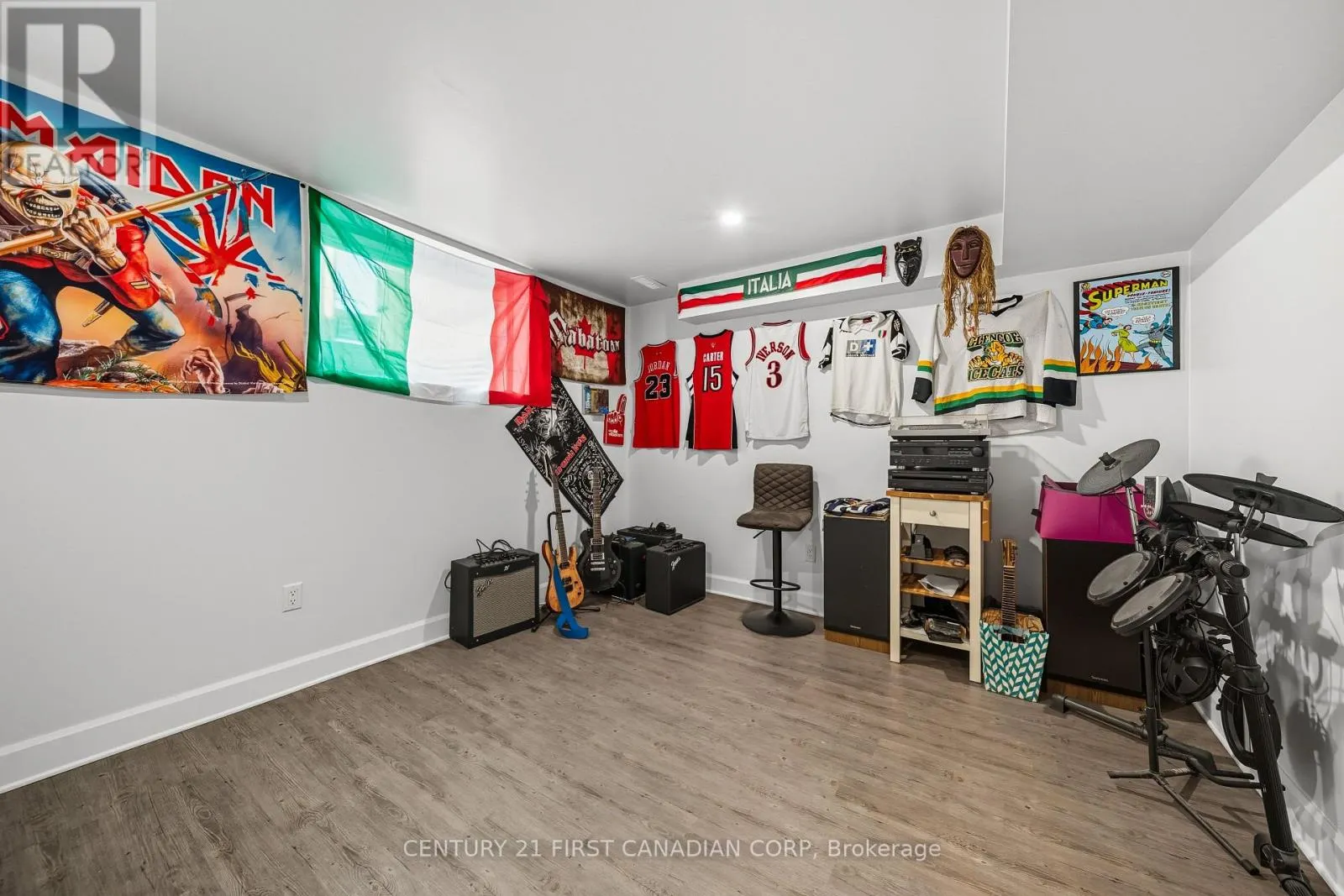 146 GILMOUR DRIVE