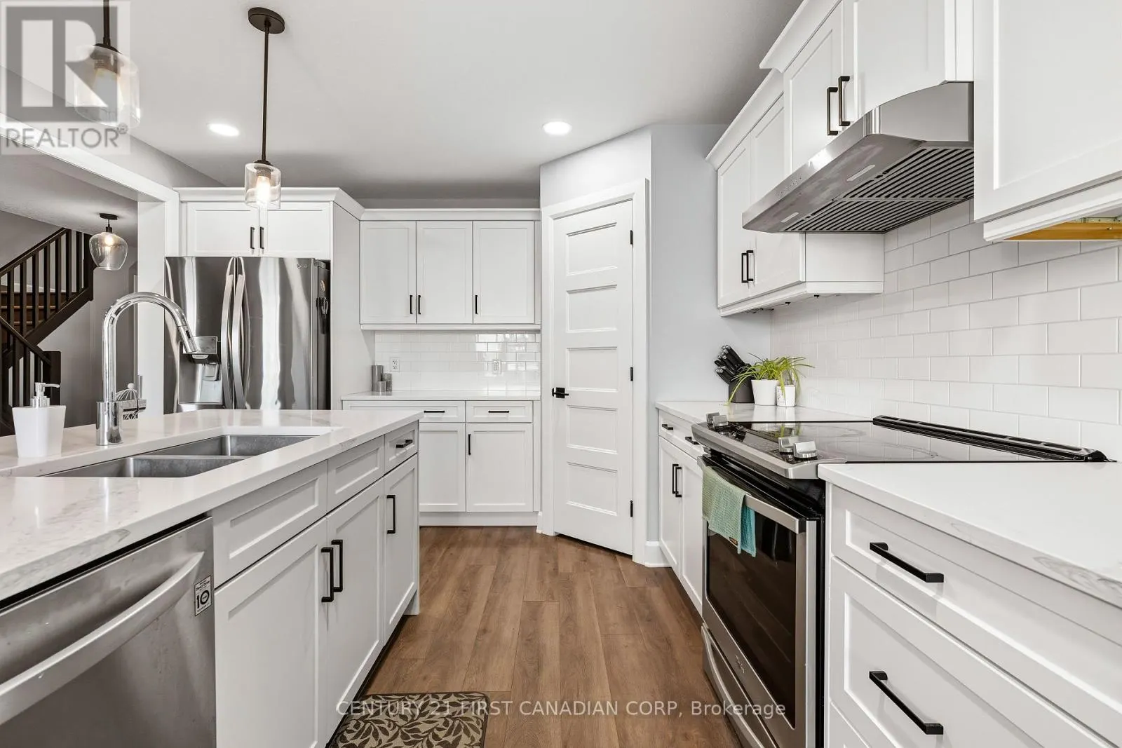 146 GILMOUR DRIVE