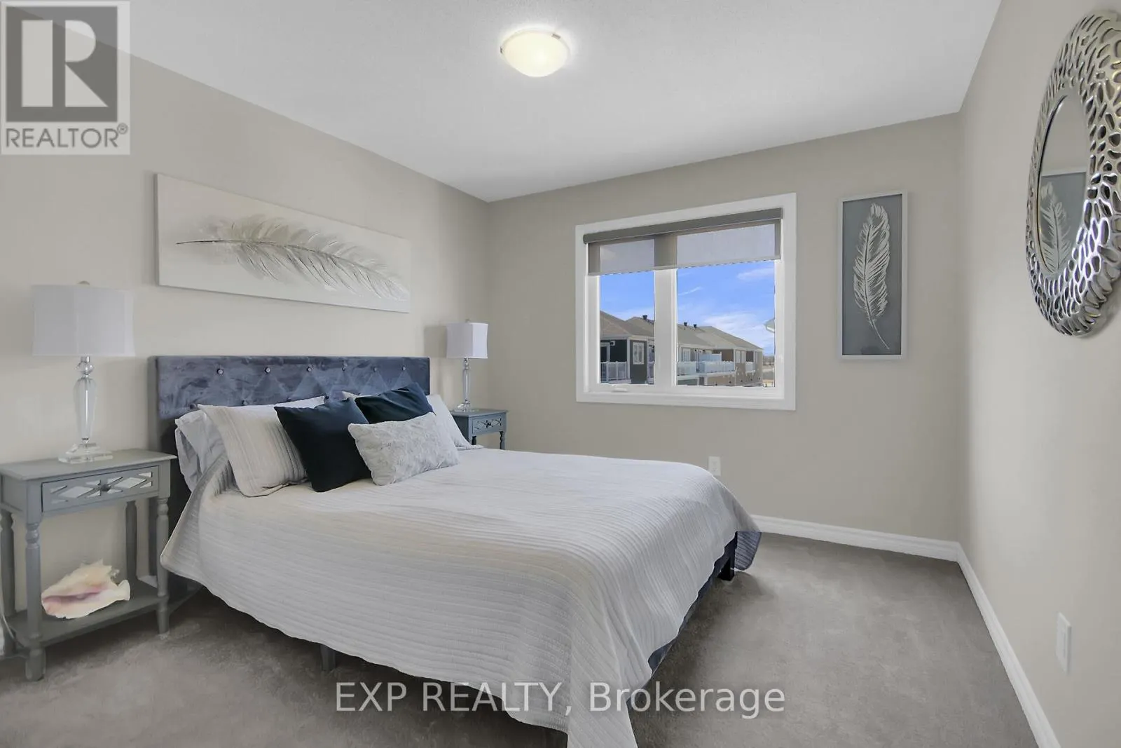 814 BASCULE PLACE