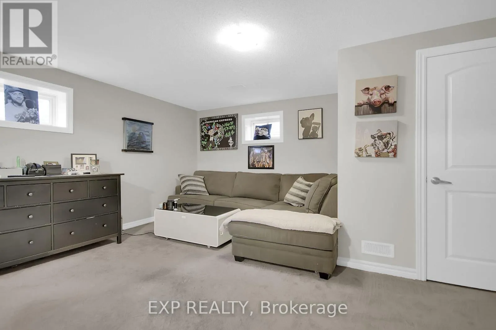 814 BASCULE PLACE