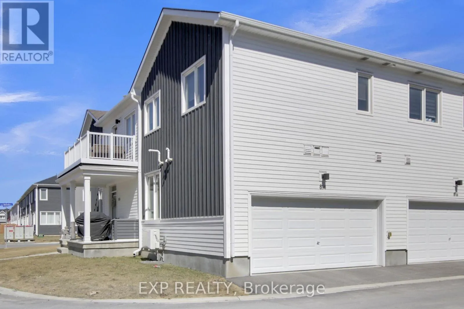 814 BASCULE PLACE