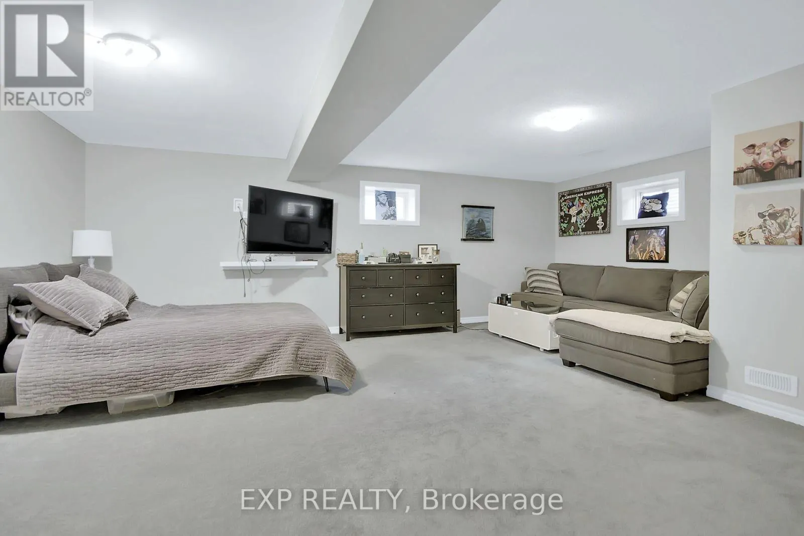 814 BASCULE PLACE