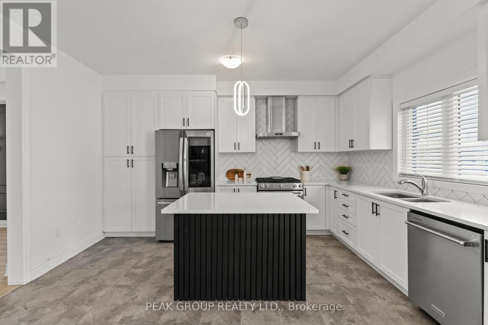 14 VENTURE WAY